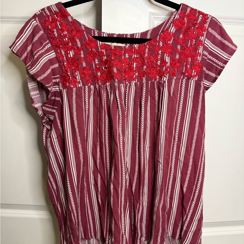 Savanna Jane Red and White Flutter Sleeve Blouse